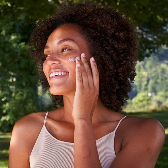 girl using cream
